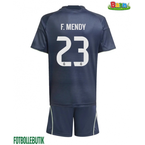 Real Madrid Ferland Mendy #23 Bortaställ Barn 2025-26 Kortärmad (+ Korta byxor)